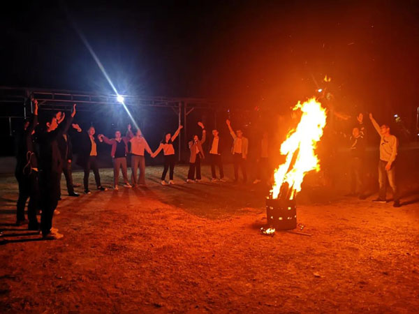 厚積薄發(fā),贏勝2021,鴻嘉利新能源(圖15) 鴻嘉利新能源充電樁-15
